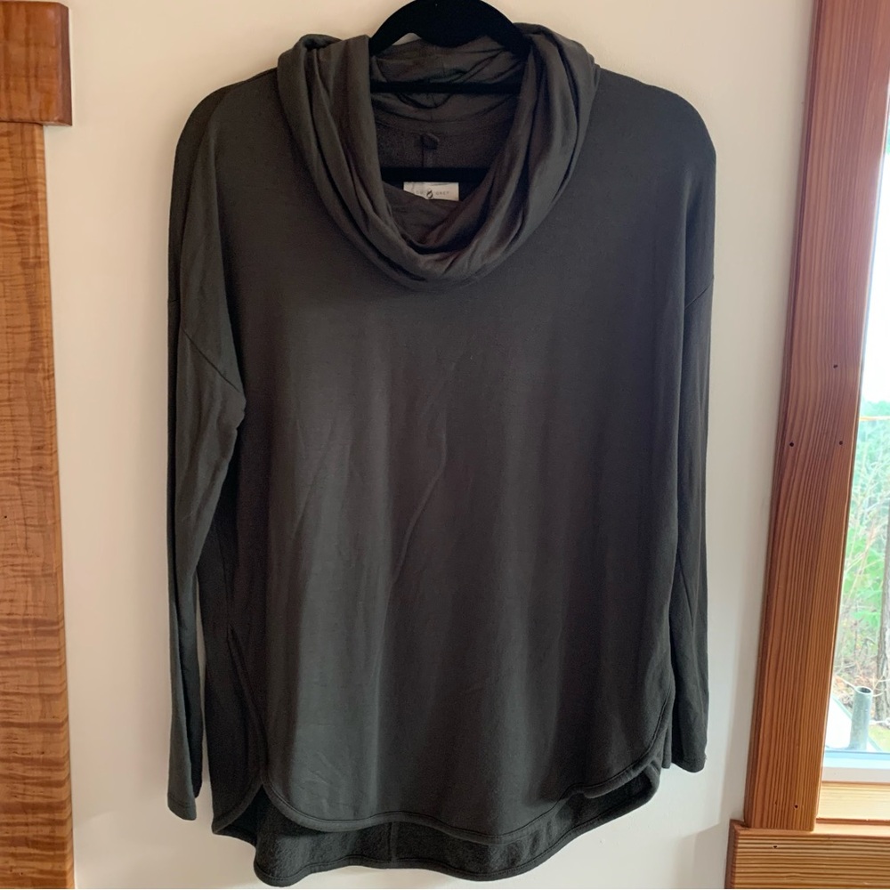 ⭐️ 3 for $20 ⭐️ LOFT (Lou & Grey) Dark green Cowl Neck Long Sleeve Top XS